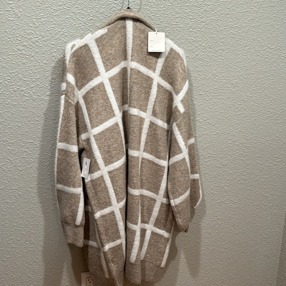 Large cardigan w oversized sleeves - Picture 8 of 10